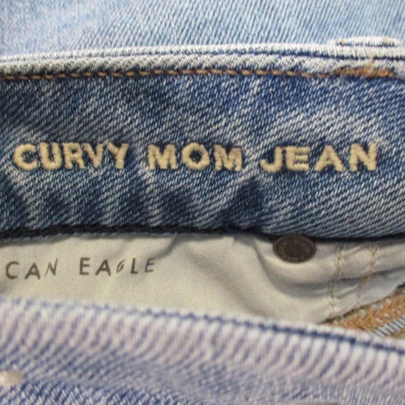 American Eagle Jeans Women 14 Short Light Wash Curvy Mom High Rise Stretch Denim - Picture 8 of 9
